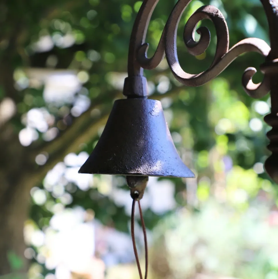 CHEMIN DE CAMPAGNE - Cloche de jardin de porte ancienne en fonte marron 27 x 20.5 cm