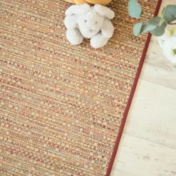 DÉCOWEB - Tapis intérieur / extérieur en tissé plat - bornéo nature multicolore - galon bordeaux - 250 x 350 cm