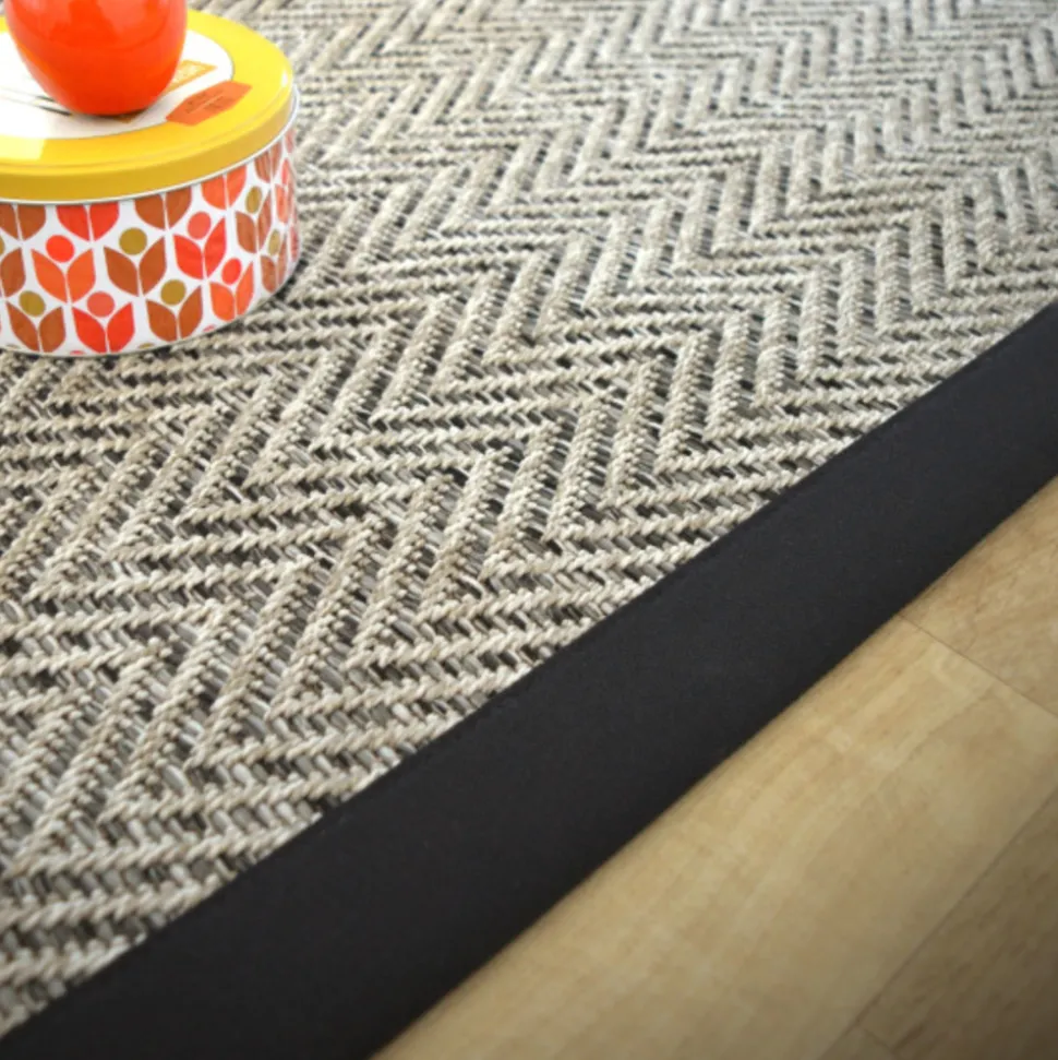 DÉCOWEB - Tapis intérieur / extérieur - java chevron silver - ganse noire - 80 x 150 cm
