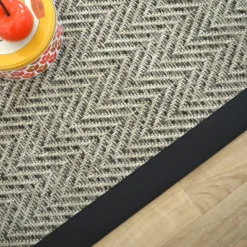 DÉCOWEB - Tapis intérieur / extérieur - java chevron silver - ganse noire - 200 x 290 cm