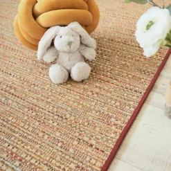 DÉCOWEB - Tapis intérieur / extérieur en tissé plat - bornéo nature multicolore - galon bordeaux - 140 x 200 cm