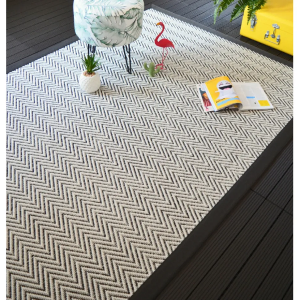 DÉCOWEB - Tapis intérieur / extérieur tissé plat - java chevron blanc - ganse noire - 140 x 200 cm