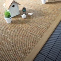 DÉCOWEB - Tapis intérieur / extérieur en tissé plat - bornéo nature - ganse caramel - 200 x 290 cm