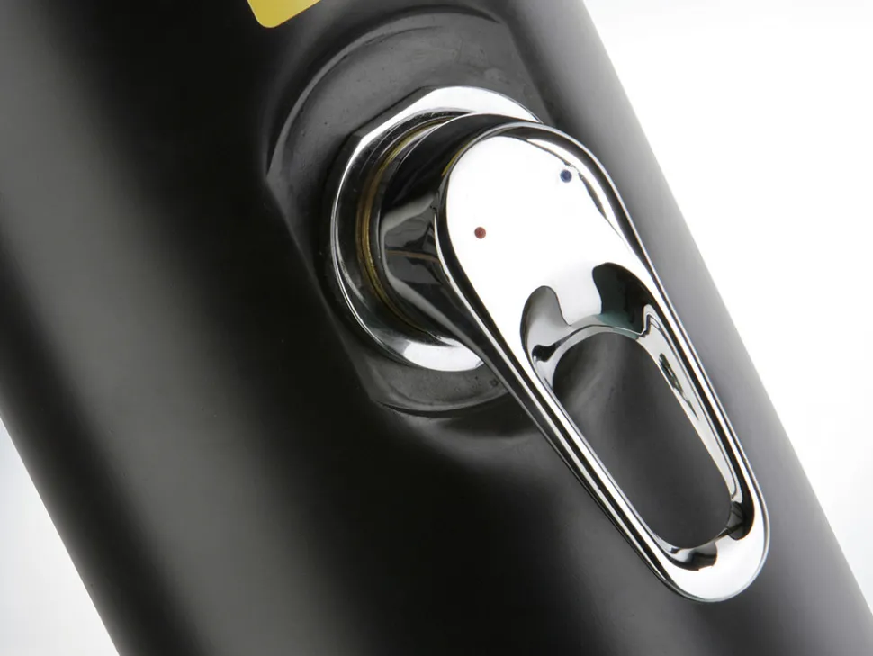 GRE - Douche solaire 20 l noire courbée