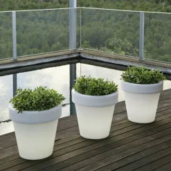 NEW GARDEN - Pot lumineux magnolia 30 smarttech, recharge solaire ou usb, avec télécommande