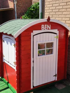 TIMBELA - Maison en bois pour enfants - 1.1m2 - 112 x 146 cm - avec plancher - M505