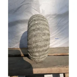 WANDA COLLECTION - Sculpture coquille de nautilus en pierre volcanique 20 cm